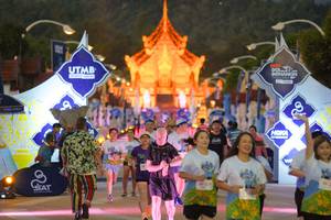 BIB: 338
                            <button type="button" onclick="openModal(22467013)" class="btn btn-primary btn-sm float-right btn-popup" data-toggle="modal" data-target=".modal-high-quality">
                        <i class="fas fa-shopping-cart"></i> Add to Cart
                    </button>
                                            <button type="button" onclick="isThisMe(22467013, true)" class="btn btn-success btn-sm float-right btn-popup btn-isme hidden" data-toggle="tooltip" data-placement="bottom" title="นี่คือรูปของคุณใช่ไหม คลิกที่นี่เพื่อเอาเข้าอัลบั้ม">
                        <i class="fas fa-plus"></i> Add to album
                    </button>
                    <button type="button" onclick="isThisMe(22467013, false)" class="btn btn-warning btn-sm float-right btn-popup btn-isnotme hidden">
                        <i class="fas fa-ban"></i> Remove from album
                    </button>